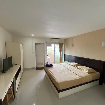 Ladapan Mansion Apartment Nonthaburi Exterior photo