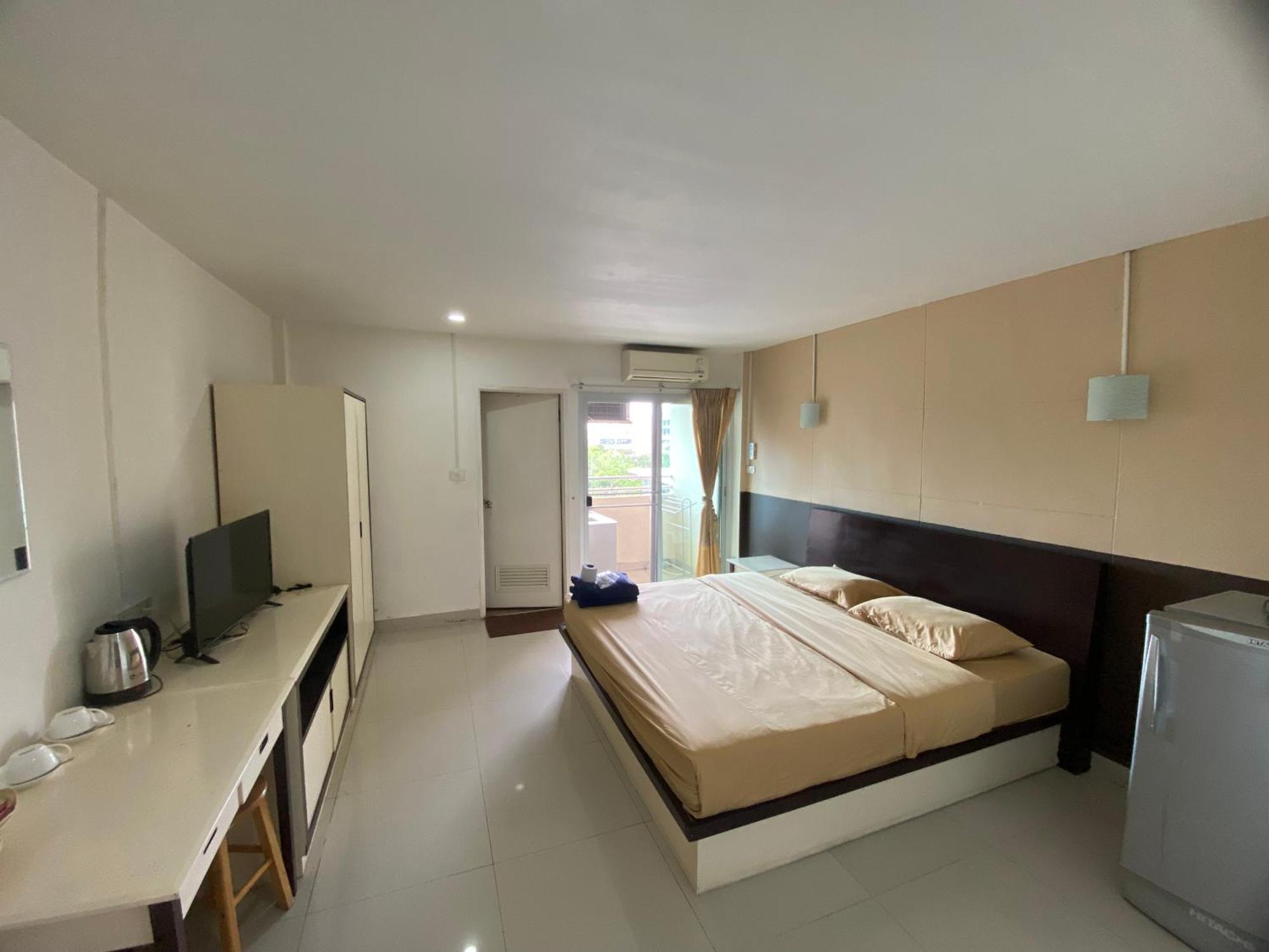 Ladapan Mansion Apartment Nonthaburi Exterior photo