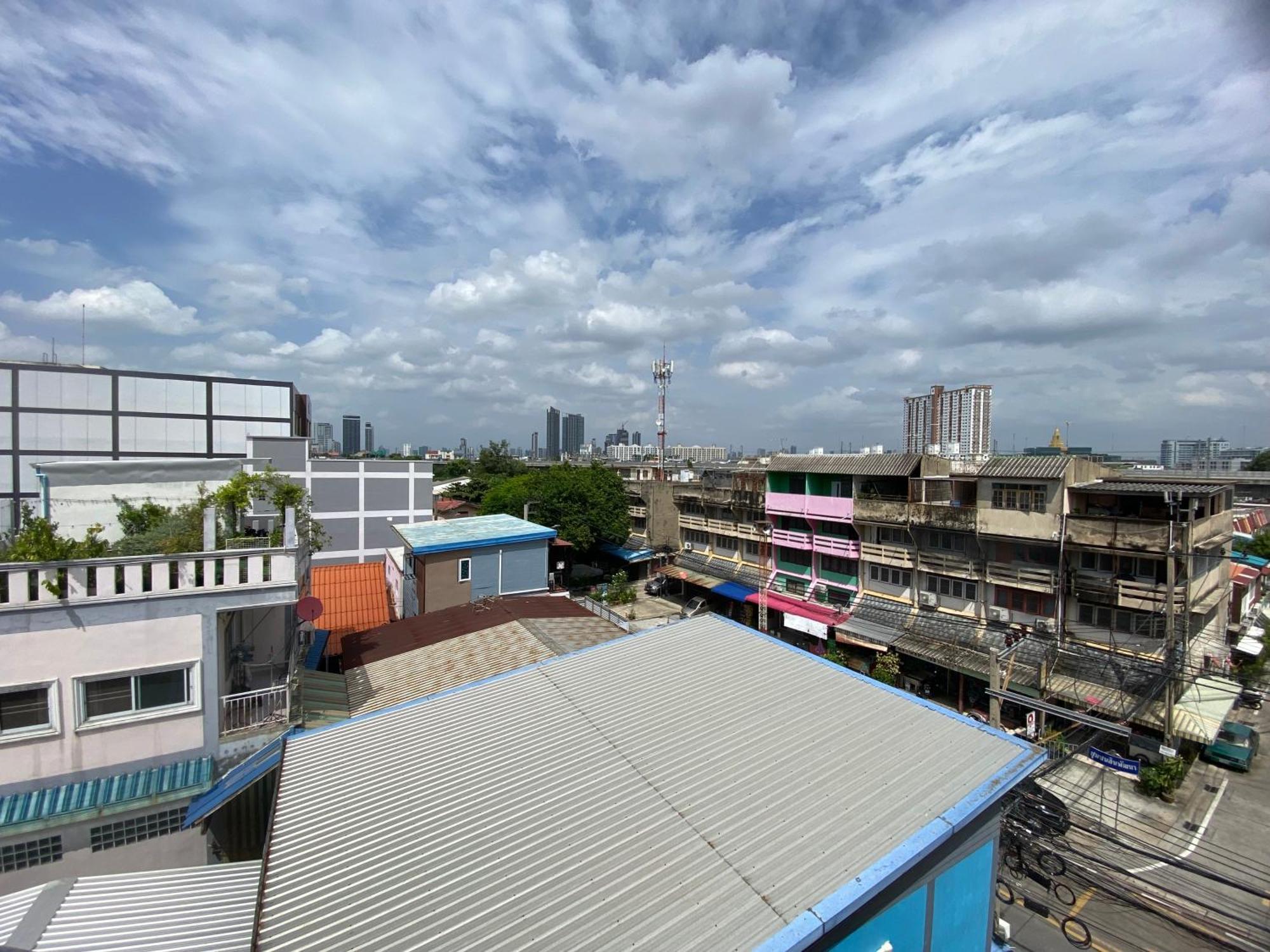 Ladapan Mansion Apartment Nonthaburi Exterior photo